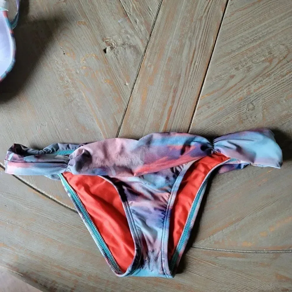 Bikini Luxe by Lisa Vogel 8 M